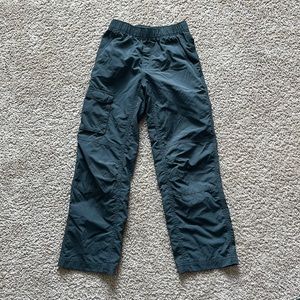 Columbia boys pull on hiking pants with Omni Shield size S/8